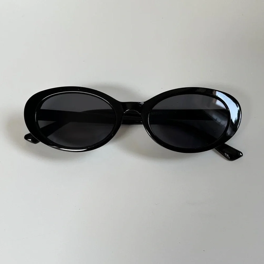 vintage unique retro style black round sunglasses